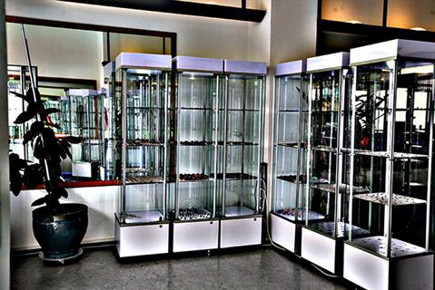 JAVAD Piercingstudio Kaiserslautern professioneller Piercer und T�towierer