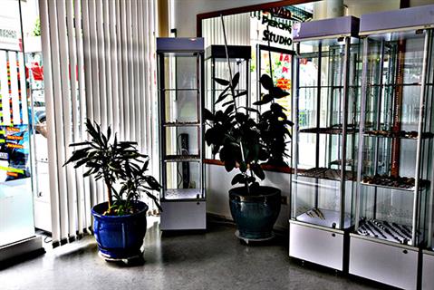 JAVAD Piercingstudio Kaiserslautern professioneller Piercer und T�towierer