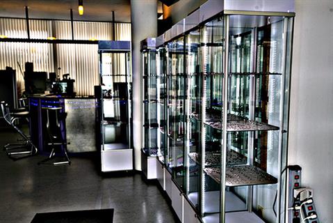 JAVAD Piercingstudio Kaiserslautern professioneller Piercer und T�towierer